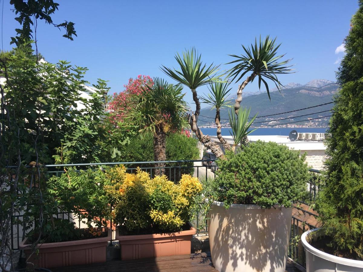 Apartment Tri Kiparisa Tivat Kültér fotó