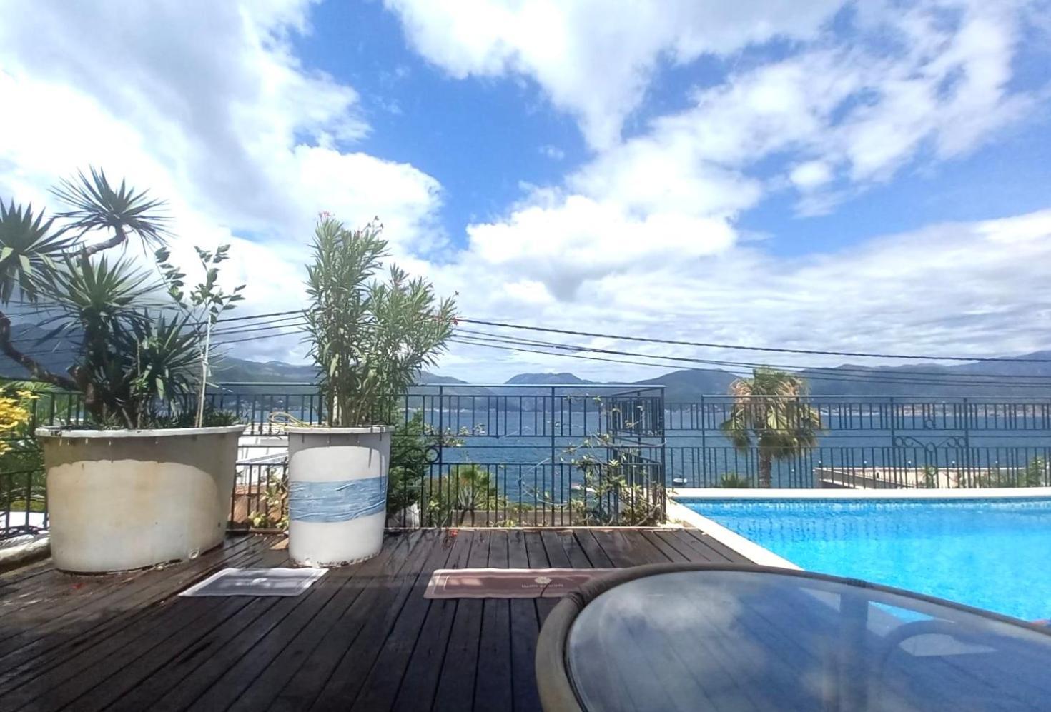 Apartment Tri Kiparisa Tivat Kültér fotó