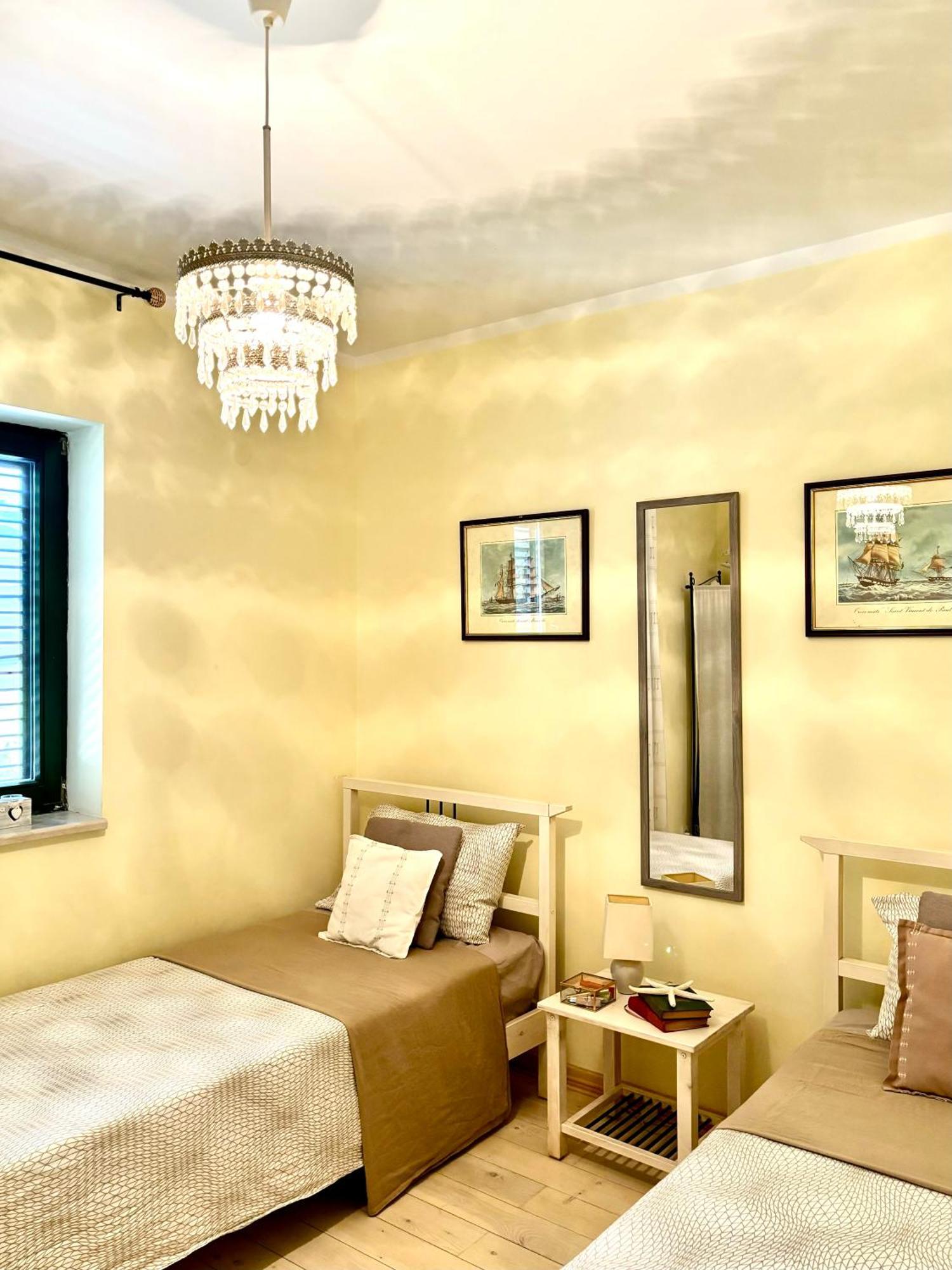Apartment Tri Kiparisa Tivat Kültér fotó