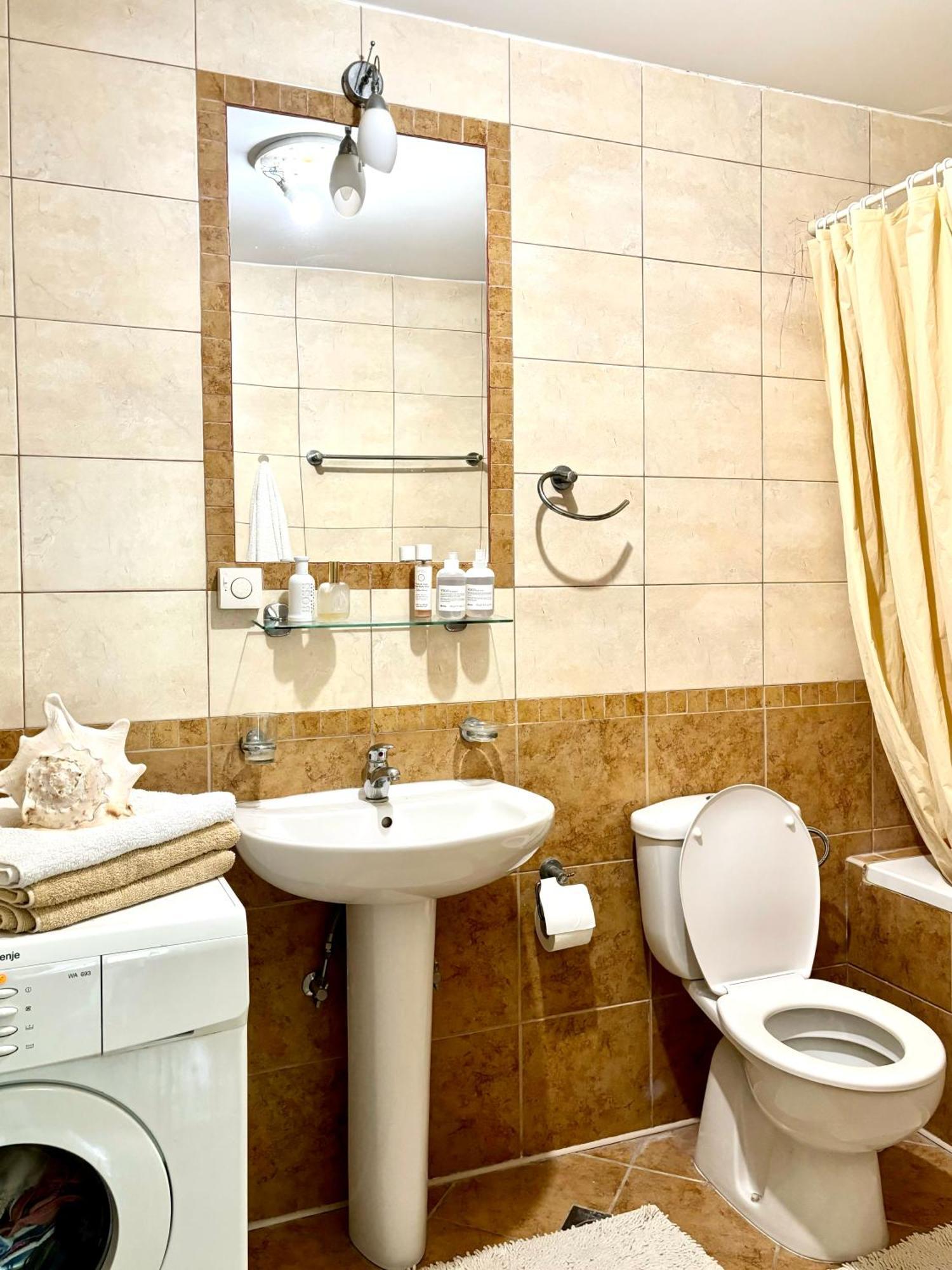 Apartment Tri Kiparisa Tivat Kültér fotó