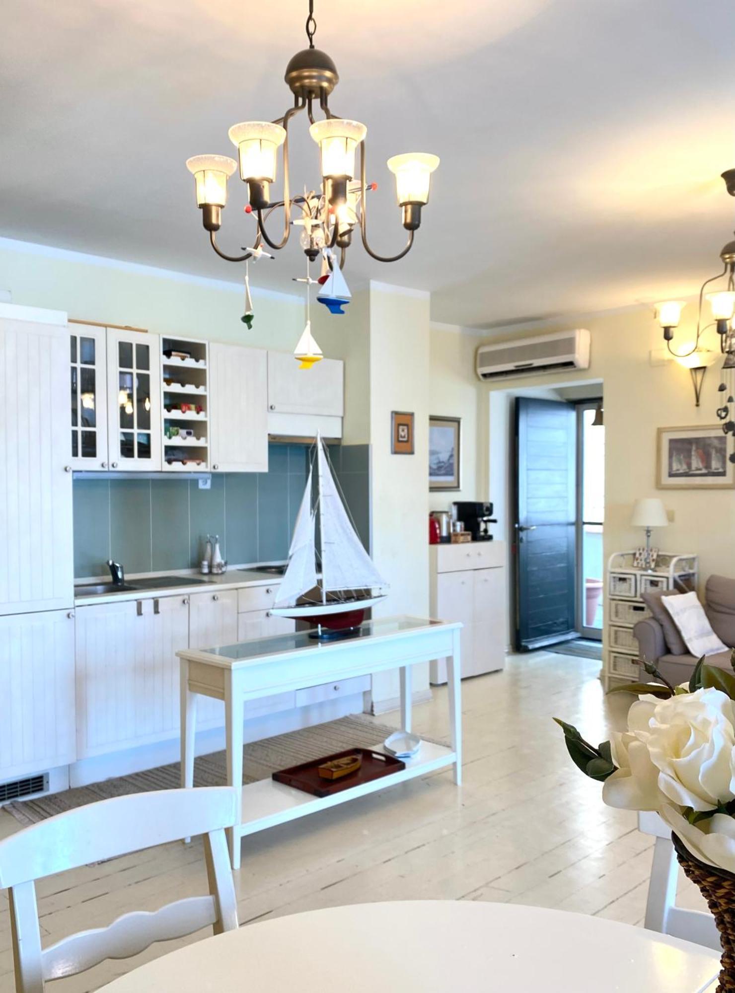 Apartment Tri Kiparisa Tivat Kültér fotó