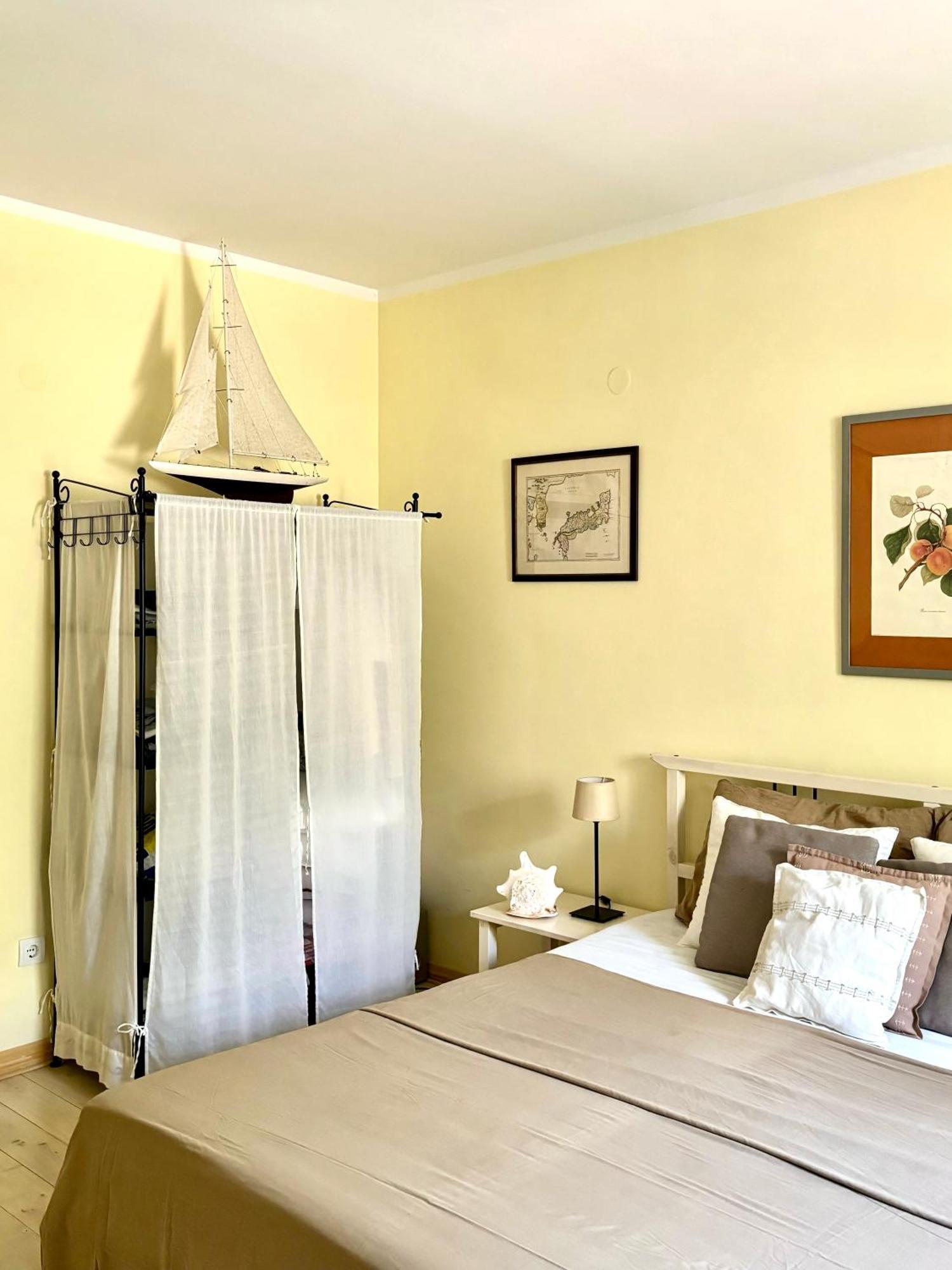 Apartment Tri Kiparisa Tivat Kültér fotó